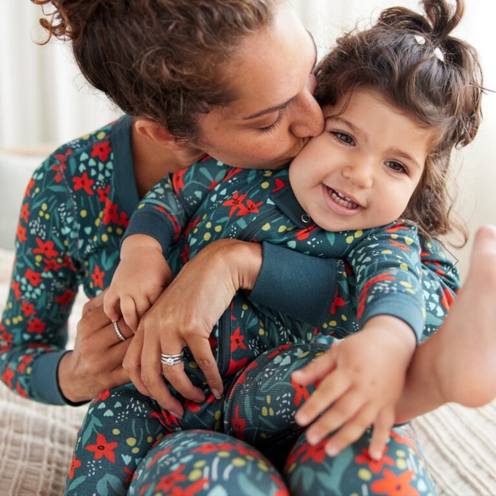 Hanna Andersson Pointsettia 2T pj's